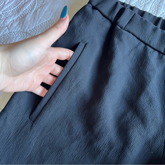 ARITZIA - Wilfred - Darontal Cropped Pant - Black - Picture 7 of 14